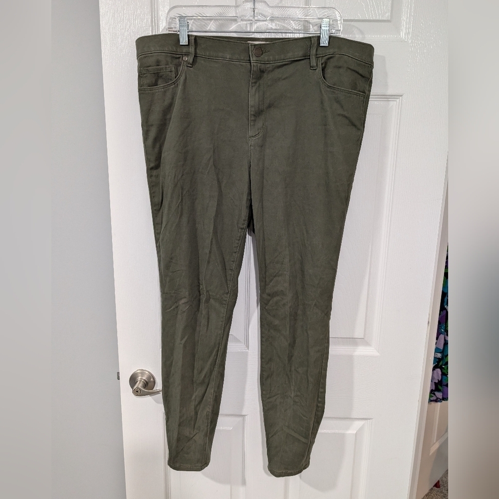 LOFT Outlet Olive Green High Rise Leggings in Size 16